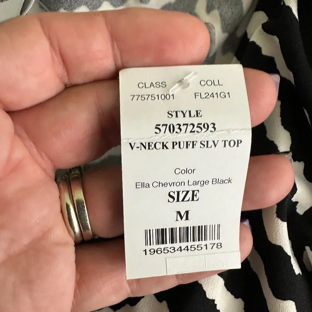 NWT White House Black Market V-Neck Puff Sleeve Top Ella Chevron Black #WHBM31